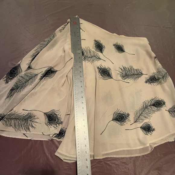 Vintage Y2K Topshop Cream/Black Flutter One Shoulder Feather Blouse Size 4/Small - Picture 5 of 10